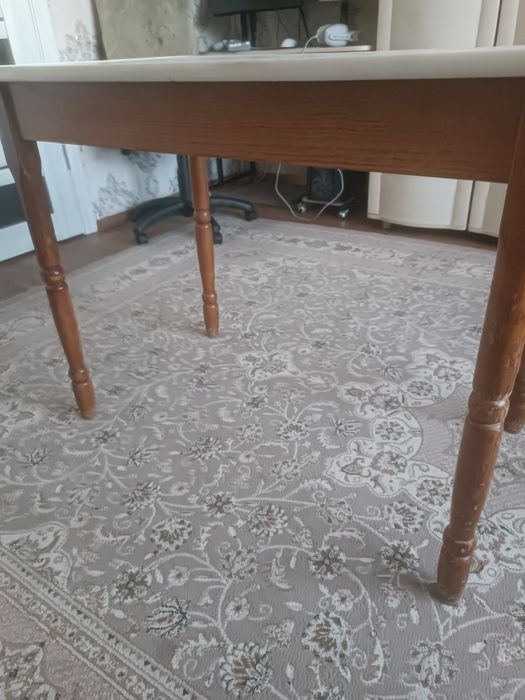 Стол обеденный б/у