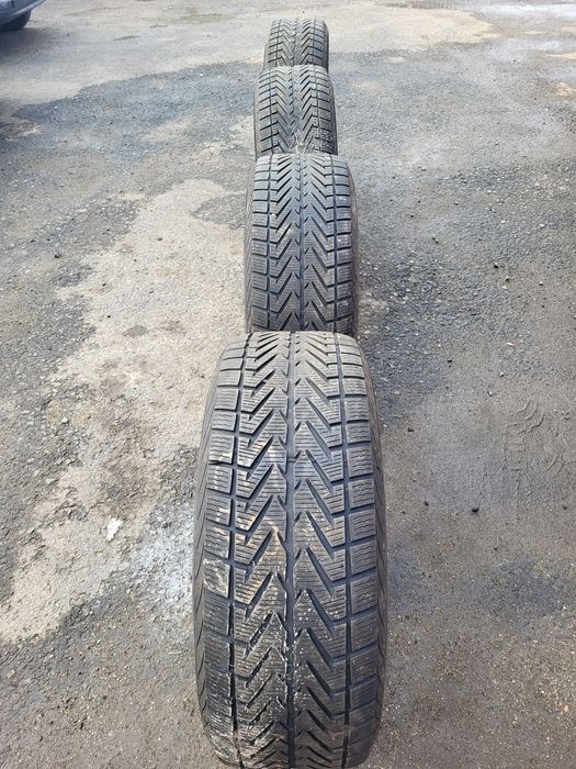 Vând 4 cauciucuri  cu genți 265/55/R19 M+S