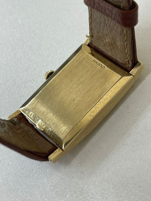 Ceas Omega aur 14K Amanet BKG