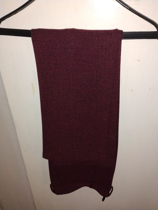 Три броя дамски костюма