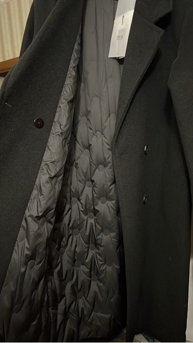 Черное пальто новое