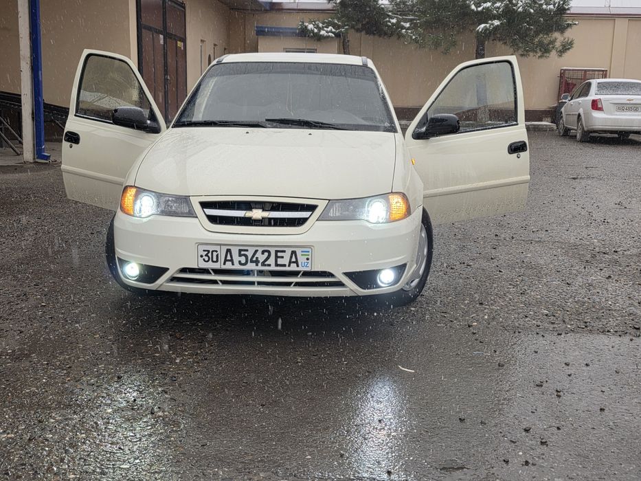 Nexia 2 sroshni sotiladi