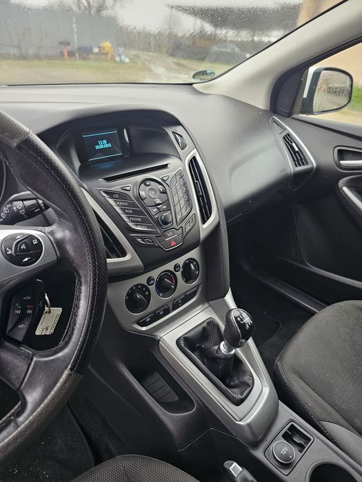 Vând Ford Focus Combi