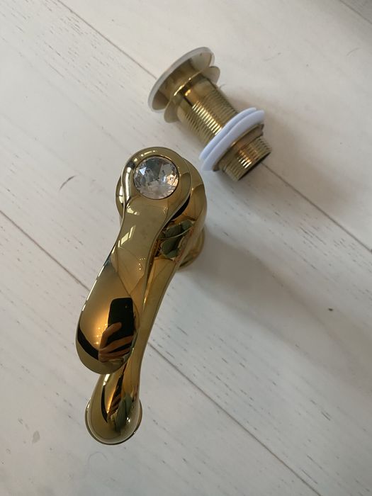 Baterie chiuveta si capac