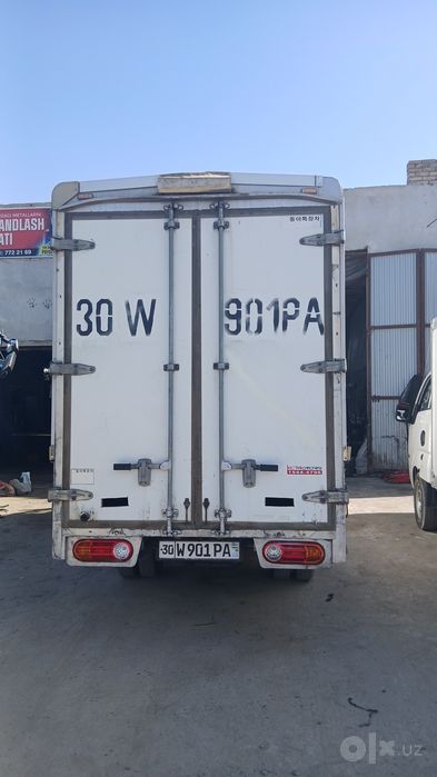 Kia bongo borti sotiladi balati 1,90 uzlgi 380
