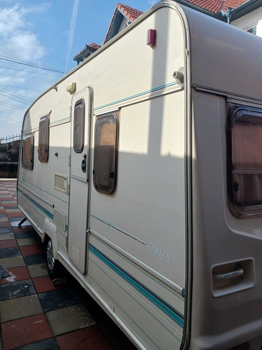 Vind caravana ranger 2002 adusa recent din anglia.