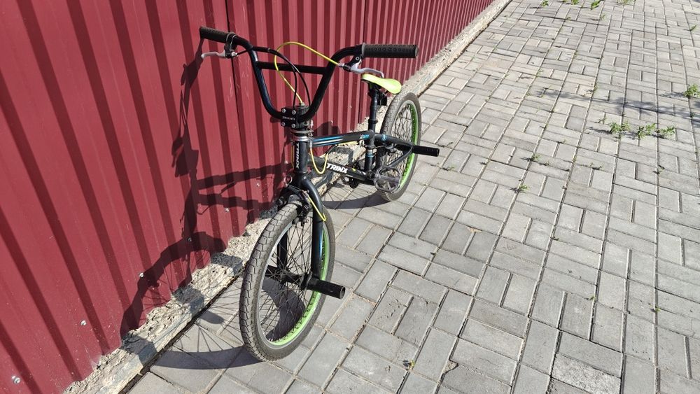 Продам BMX Trinx, полный комплект, 4 пеги, гироротор