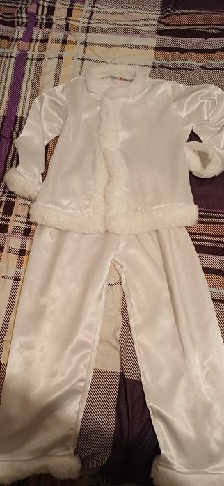 Costum de ingeras