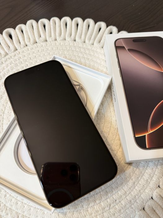 Iphone 16 pro max С гаранция