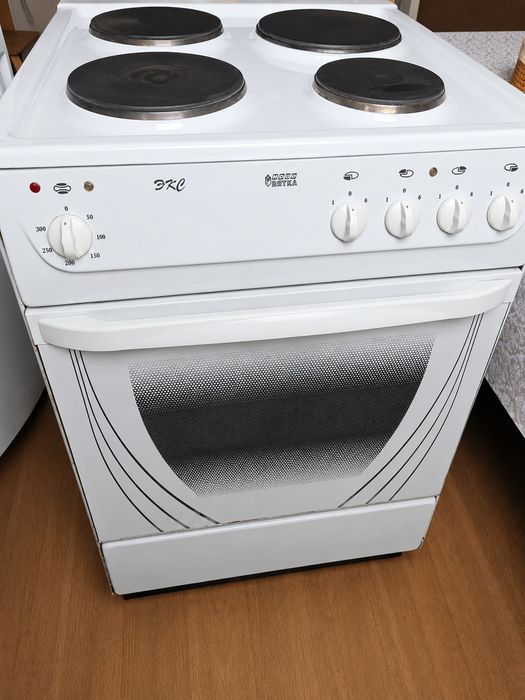 Продам электрическую плиту в хорошем состоянии