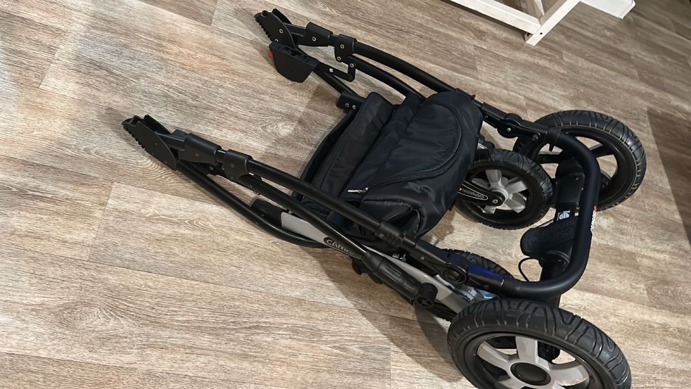 Продам коляску 3в1