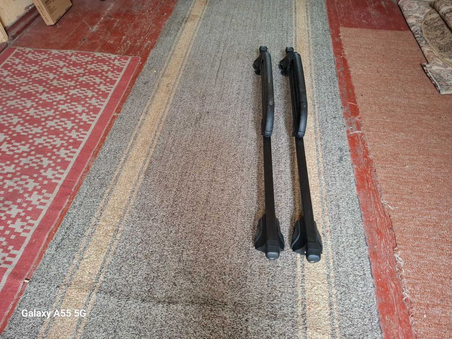 Schiuri cu bete cu husa si bare auto transport