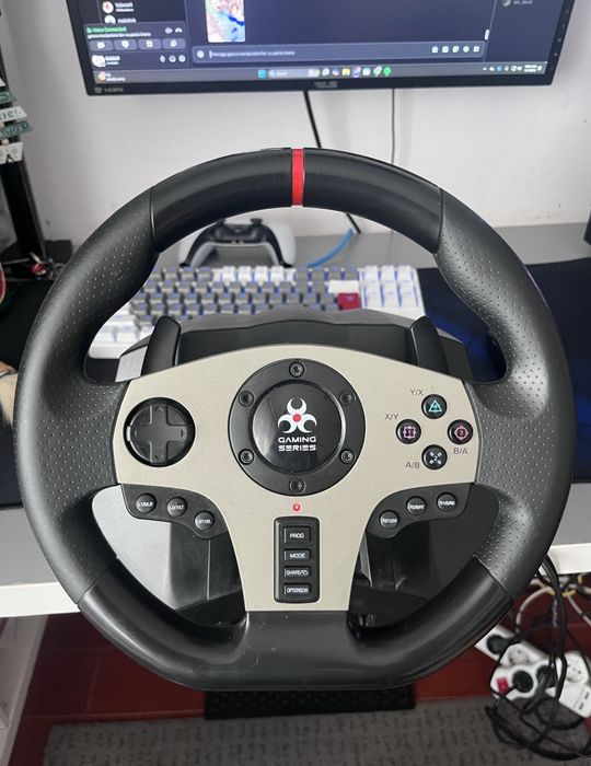 Vând volan gaming series cu Xbox series s