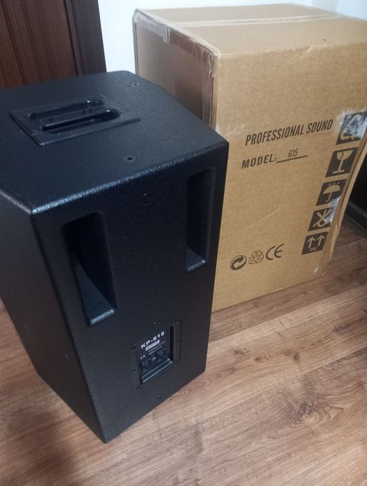 Комплект микшер Dynacord 1600 и большие калонки Starone 15 дюймов.