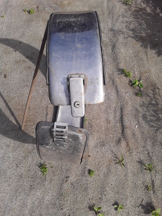 Динамики маленькие.