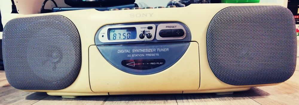 Radio casetofon boombox Sony retro vintage de colecție  anii 90