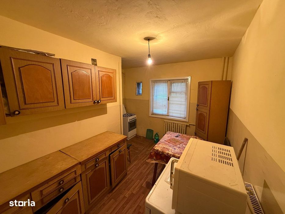 Ap 2 Camere Etaj 1 zona Odobescu 99.000 euro neg