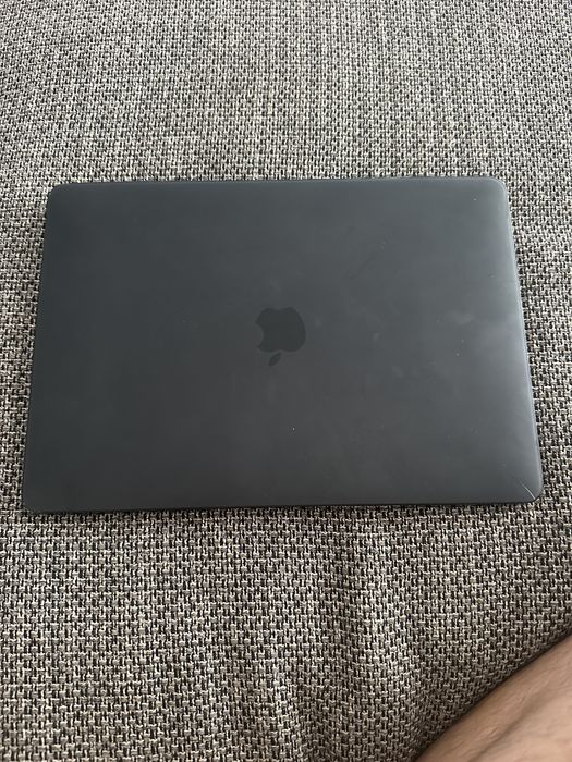Macbook Air 2020 13” I5 aproape nou