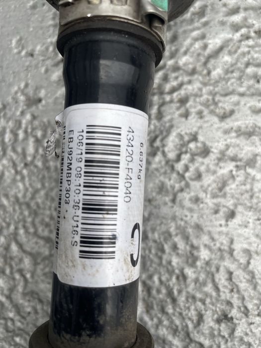 Полуоска Тойота Ц-ХР (poluoska Toyota C-HR)