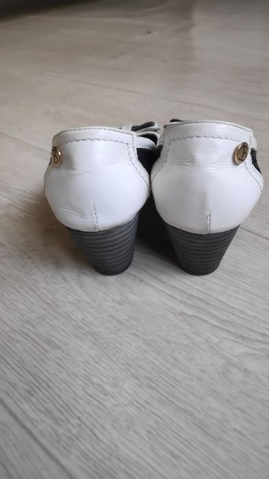 Кожаные туфли 37 размер