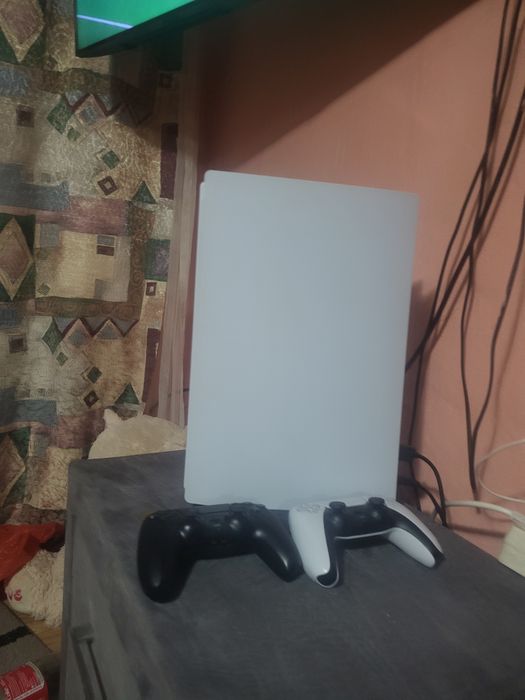 Ps5 slim cu doua manete
