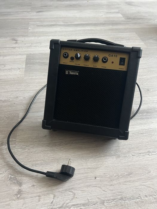 Продаю электро гитару