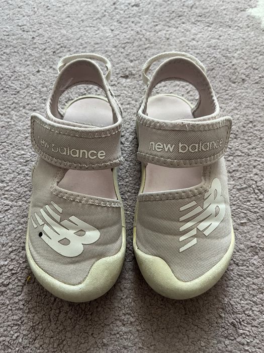 Sandale New Balance, roz, marime 26