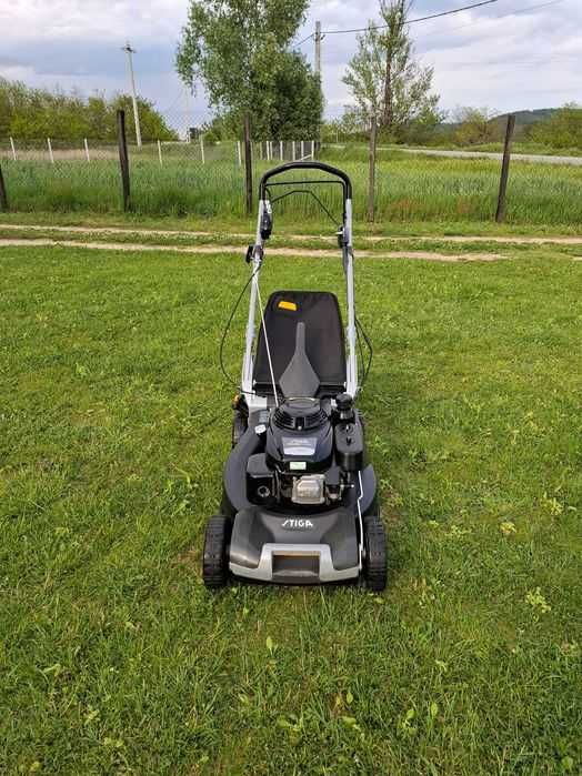 Masina tuns iarba / gazon / honda