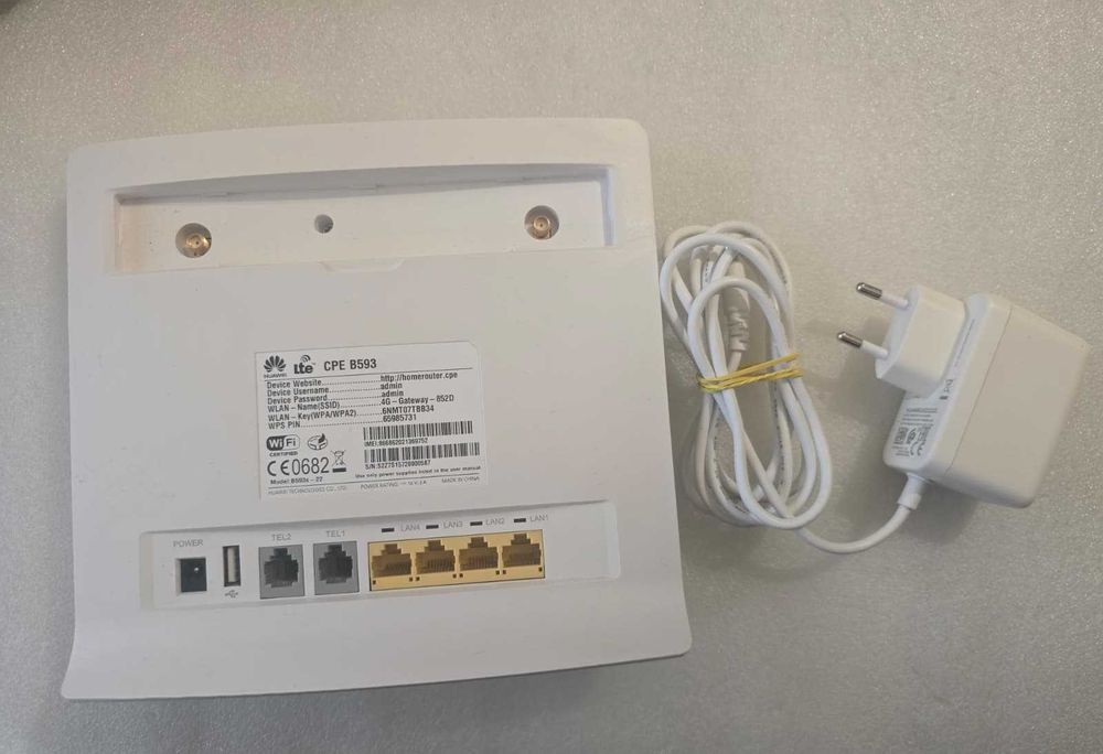 Router 4G Huawei B593s-22 LTE Cat4 150Mbps Liber de Rețea Wi-Fi 300Mb