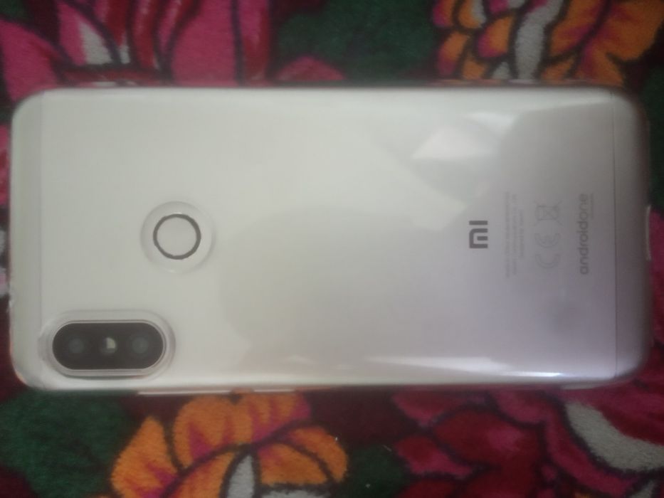 Redmi 6 pro  telefon yaxshi o'zim ishlataman