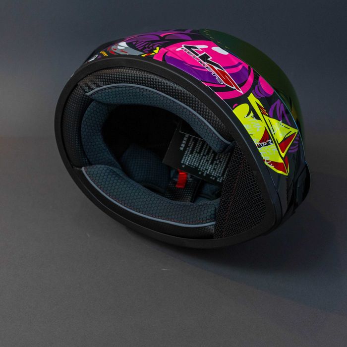 Каска за мотор , пистов , скутер , ел. тротинетка и др./Размер S 55–56