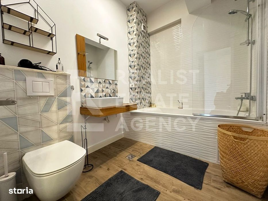 Închiriere, Apartament 2 camere + terasă+ loc de parcare