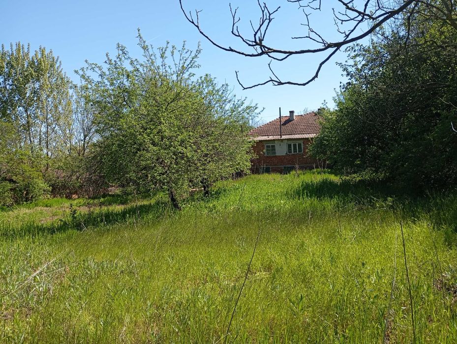 Продава Къща в с. Дъбравино, община Аврен