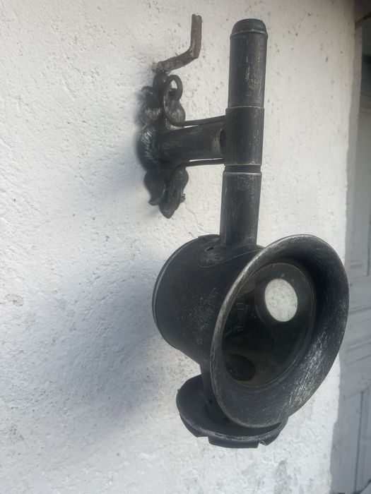 Vând două aplice din fier forjat