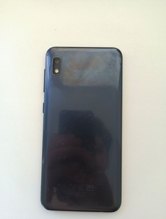 Samsung Galaxy A10 32ГБ (в отличном состоянии)