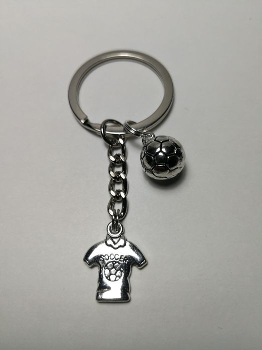 Брелок для ключей. Спортивная серия - футбол, баскетбол.