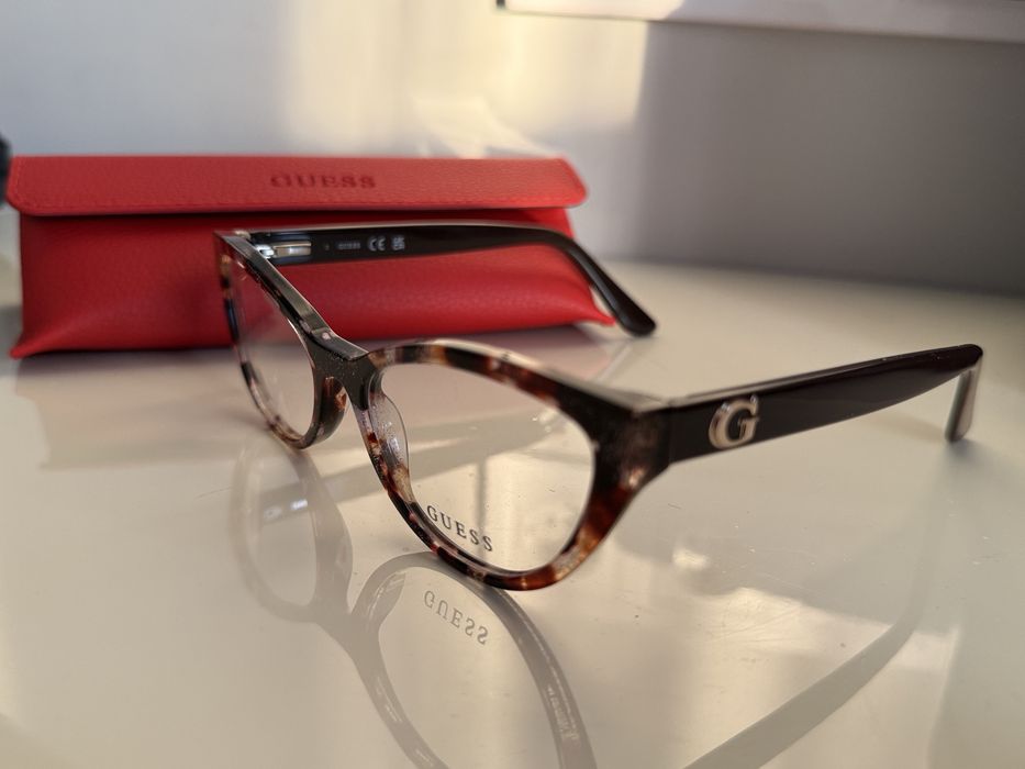 Диопртична рамка Guess