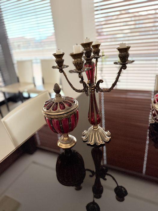 Два комплекта с вази