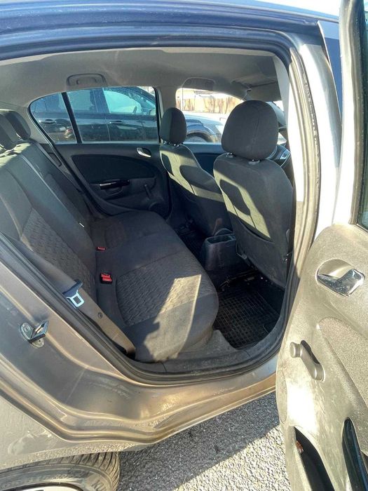 Opel Corsa D Active 2013 – 116.830 km reali, 2 seturi roți vara-iarna