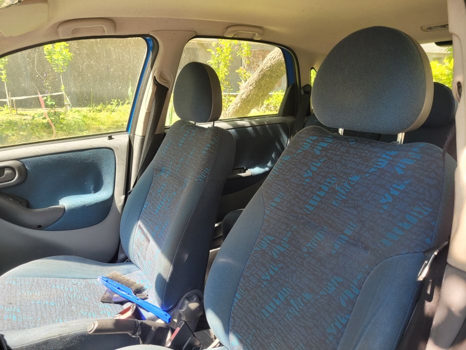 Продавам опел корса полуавтомат