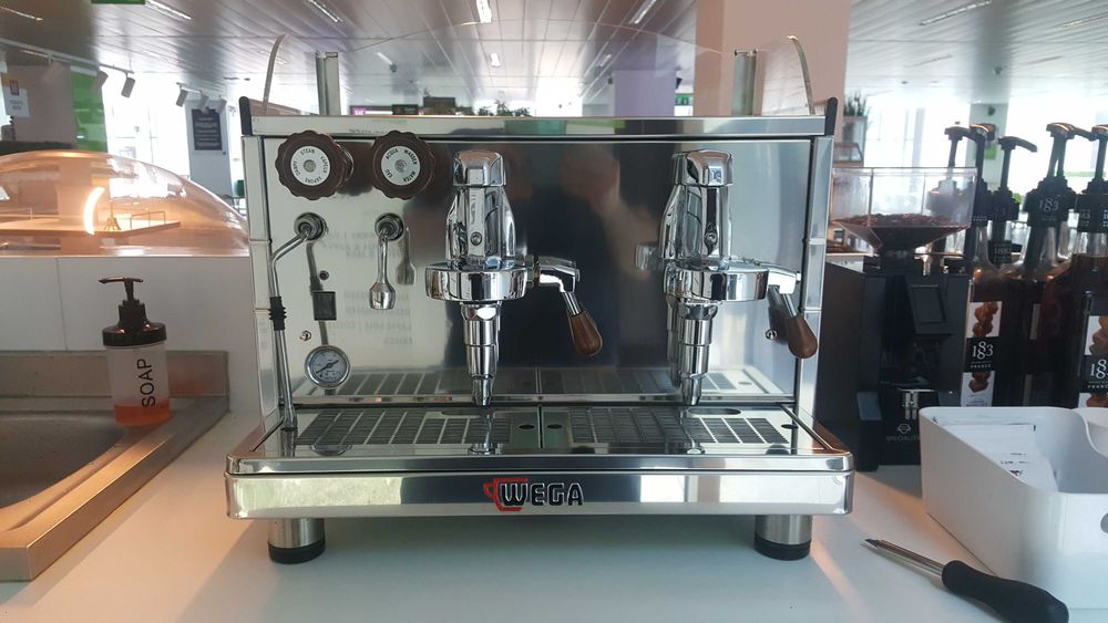 Espressor Profesional Semi-Automat Wega Ema Mininova Clasic