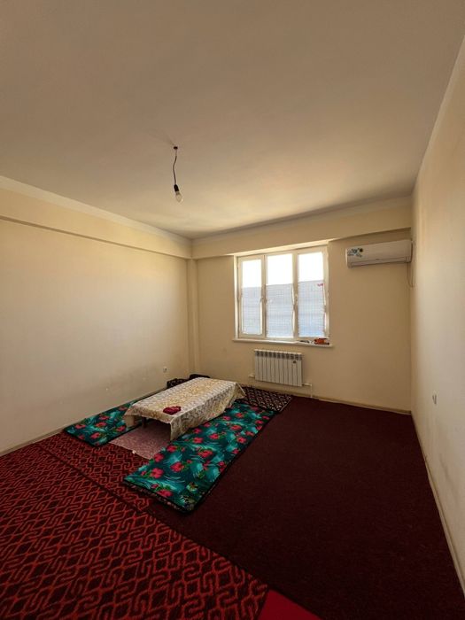 Yashl bozor kino teatr orqasidagi 9 qavatli domni 7 qavati sotiladi