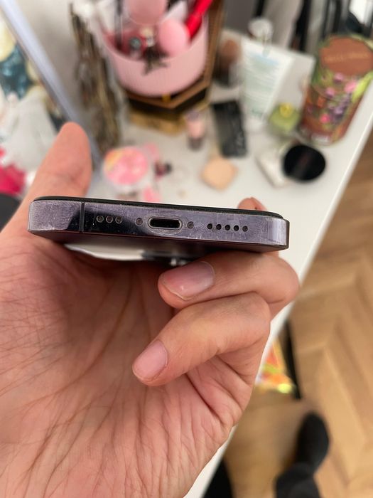 Продам Айфон 14про 256