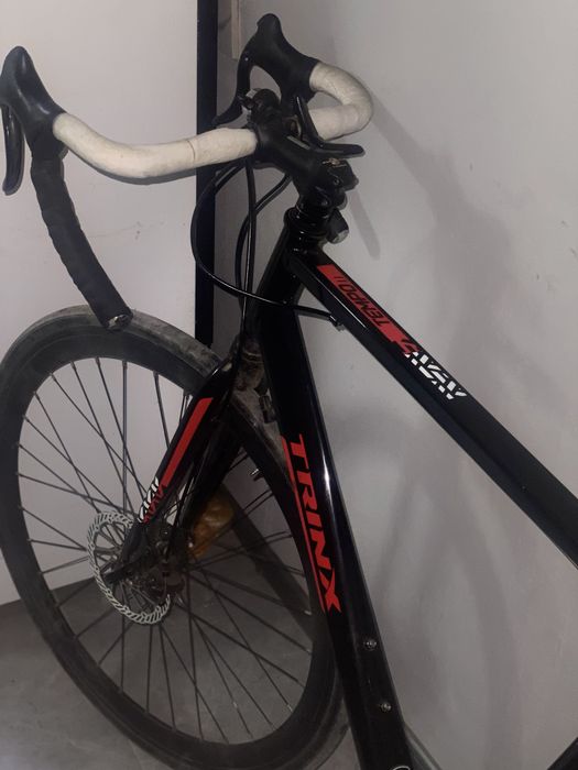 Шоссейный велосипед Trinx Tempo 1.1