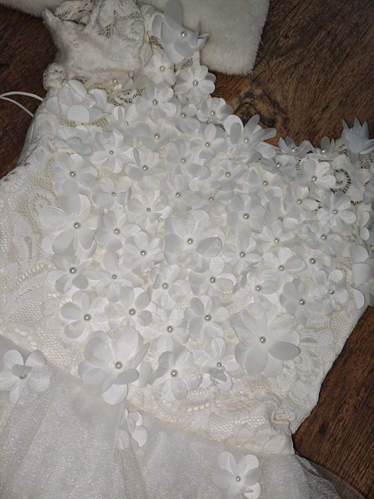 Продам новогоднее платье для девочки