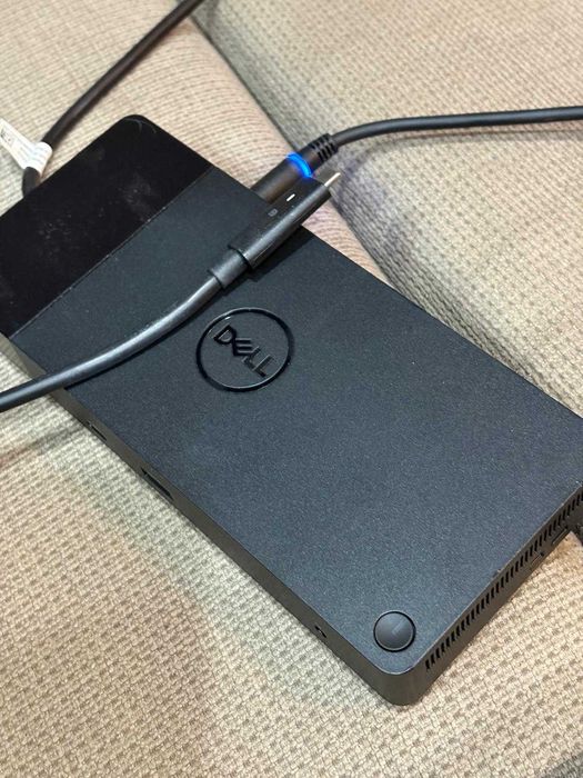 Docking Station Dell WD19 USB-C cu Încărcător Original Dell 130W – Stare Excelentă