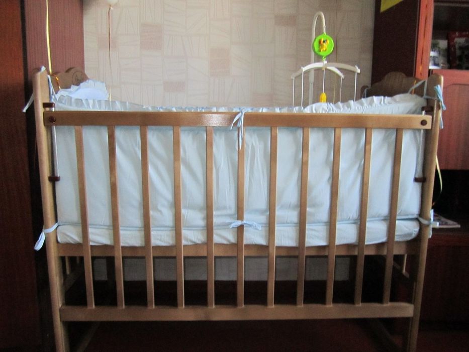 Продам кровать детскую