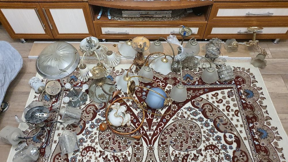 Продам  много люстры