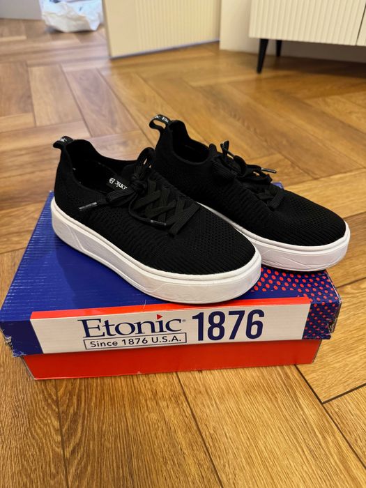 Кроссовки подростковые женские Etonic, как новые, размер 35