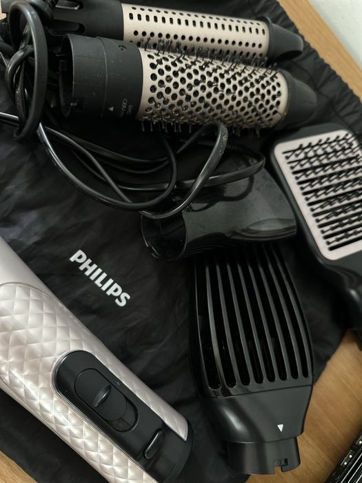 Фен-щетка philips